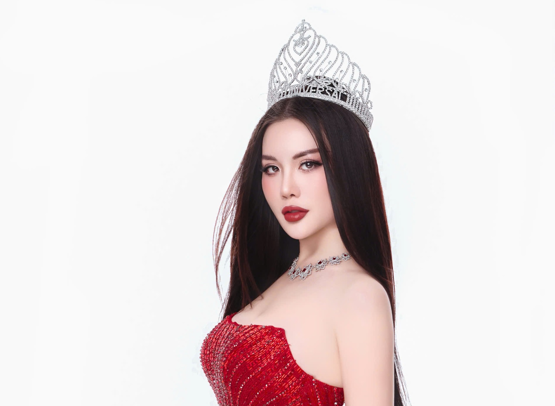 Hoa hậu Jennifer Ly trở lại ấn tượng với vai trò giám khảo cuộc thi Hoa Hậu Doanh nhân Siêu Quốc Gia 2025