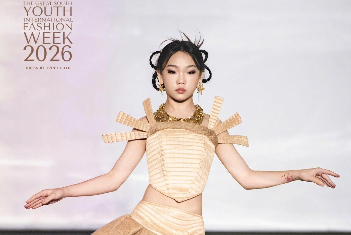 Tin Yi Jia Tells the Story of Vietnamese Culture on the Malaysian Runway